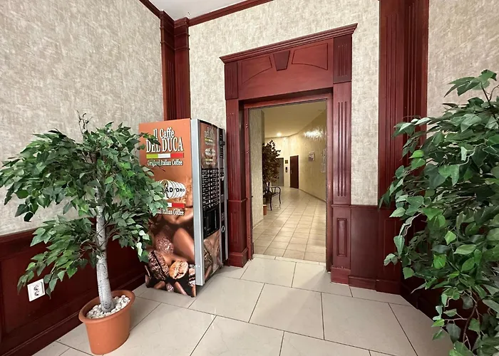 Menada Miramar Palace * ساني بيتش