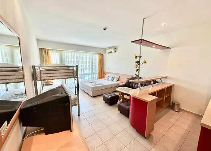 Menada Miramar Palace شقة ساني بيتش