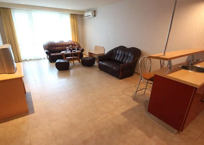 Menada Miramar Palace ساني بيتش