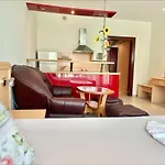 Menada Miramar Palace ساني بيتش