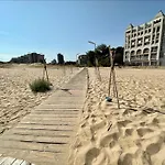 Menada Miramar Palace * ساني بيتش