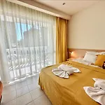 Menada Miramar Palace شقة ساني بيتش