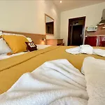 Menada Miramar Palace ساني بيتش