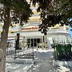Menada Miramar Palace شقة