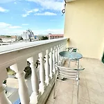 Menada Miramar Palace * ساني بيتش