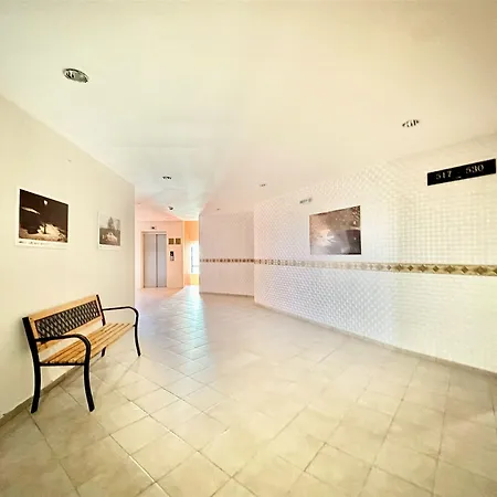 Menada Miramar Palace アパート
