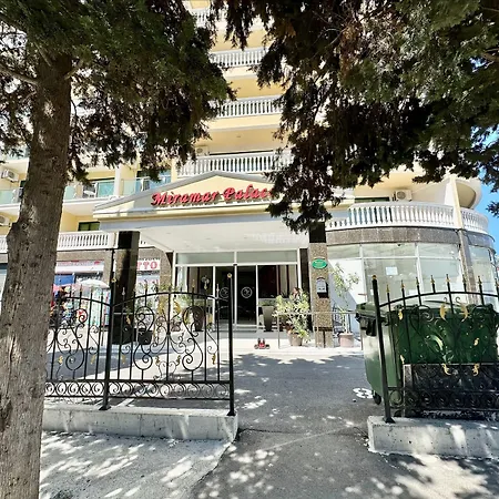 Menada Miramar Palace 公寓