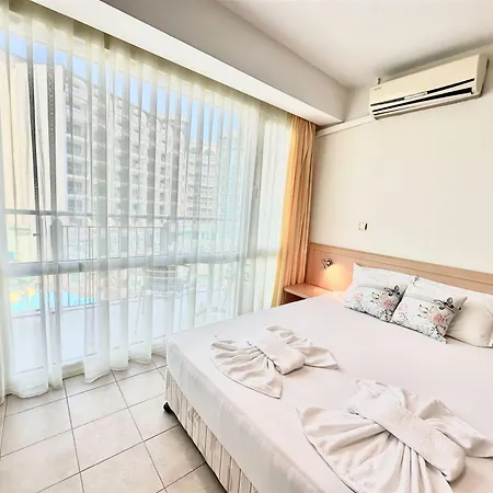 Menada Miramar Palace Sluneční pobřeží