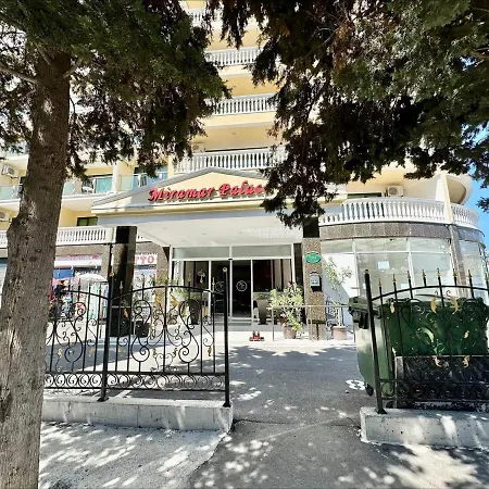 Apartman Menada Miramar Palace Napospart