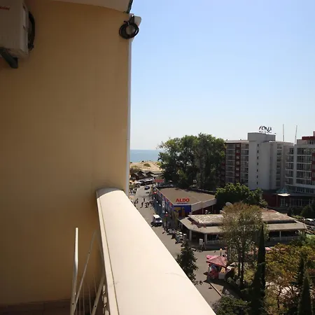 Menada Miramar Palace Apartman