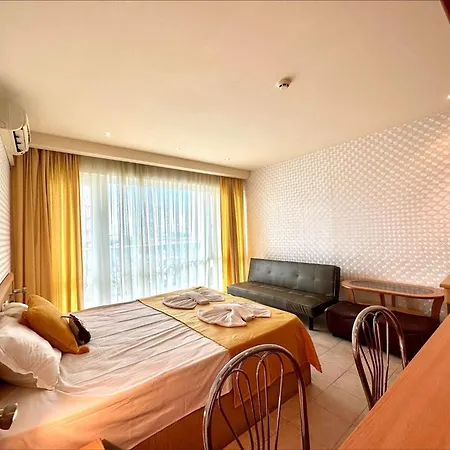 Menada Miramar Palace Napospart