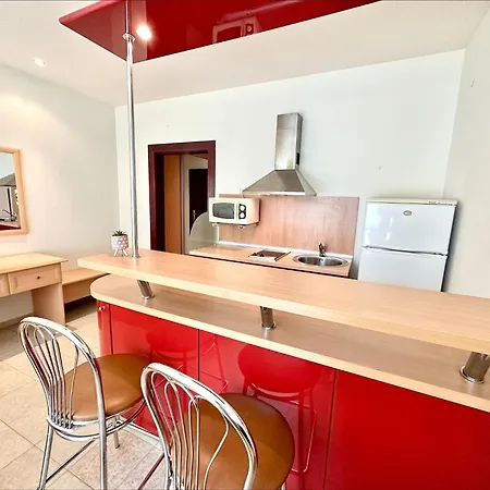 Menada Miramar Palace Apartman Napospart